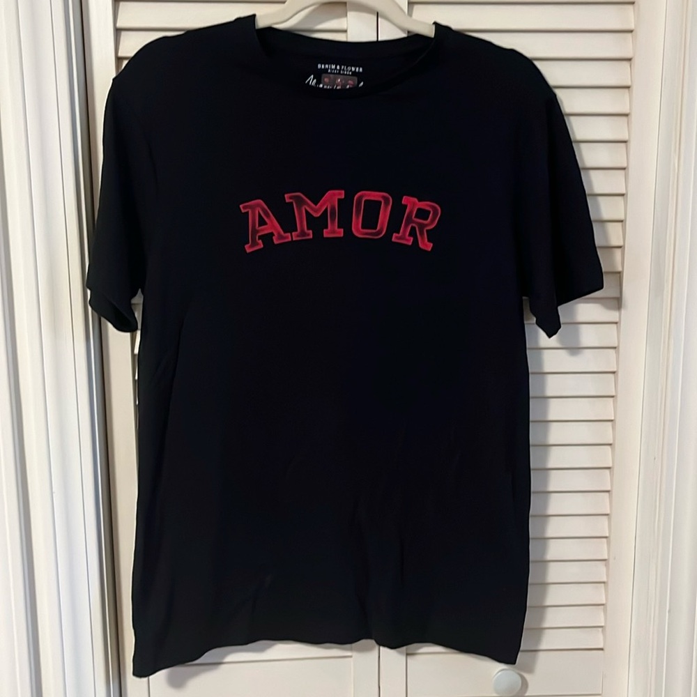 Denim & Flower AMOR Tshirt size small